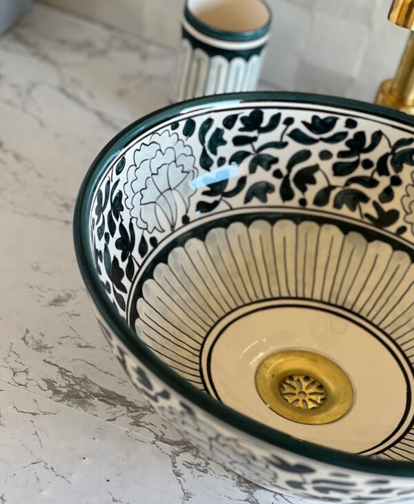 Lavabo artisanal marocain fait main – Évier design en céramique décorée (42 cm x H 15 cm, 6,5 kg) – Image 4