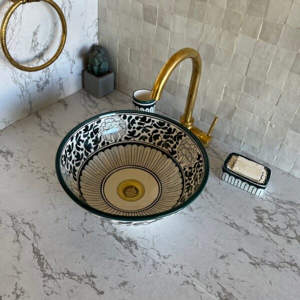 Lavabo artisanal marocain fait main – Évier design en céramique décorée (42 cm x H 15 cm, 6,5 kg) – Image 2